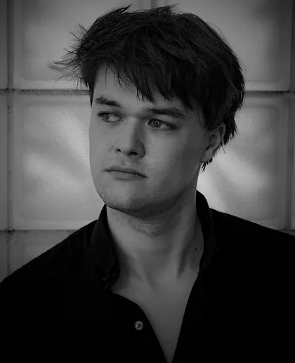 Peter Howard, "Country"