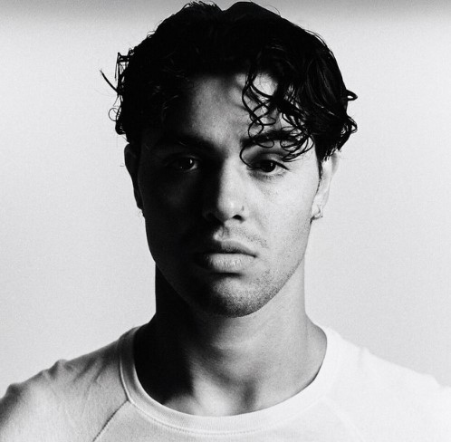 Mergui, "10,000 Faces"