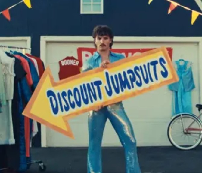 Benson Boone, "Mr. Electric Blue"