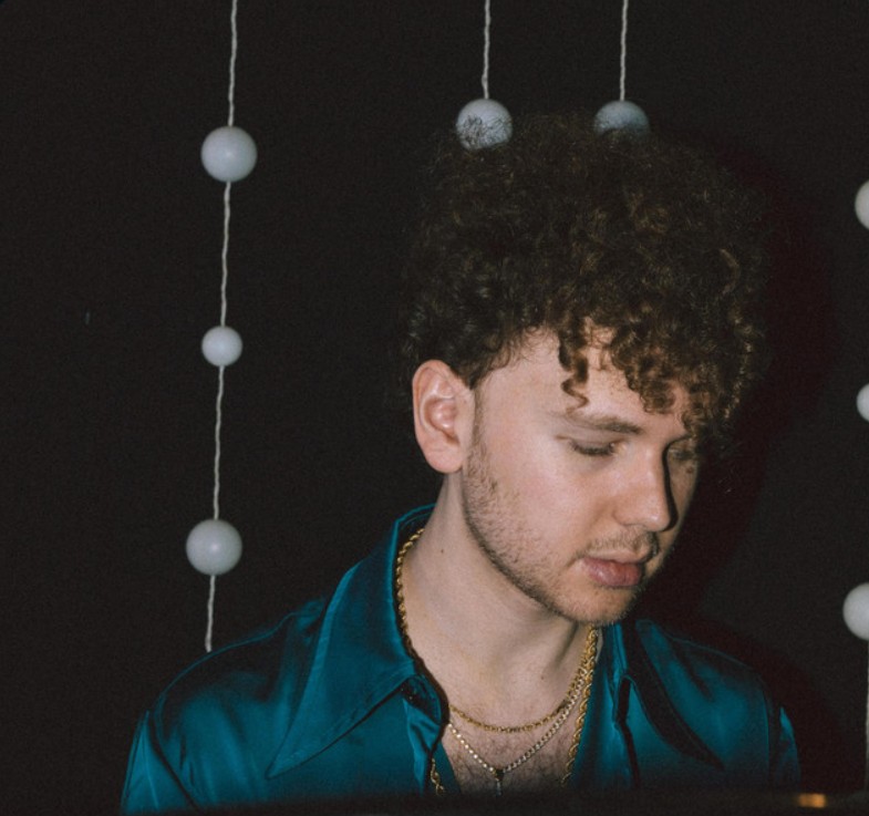 Francesco Yates, "All"