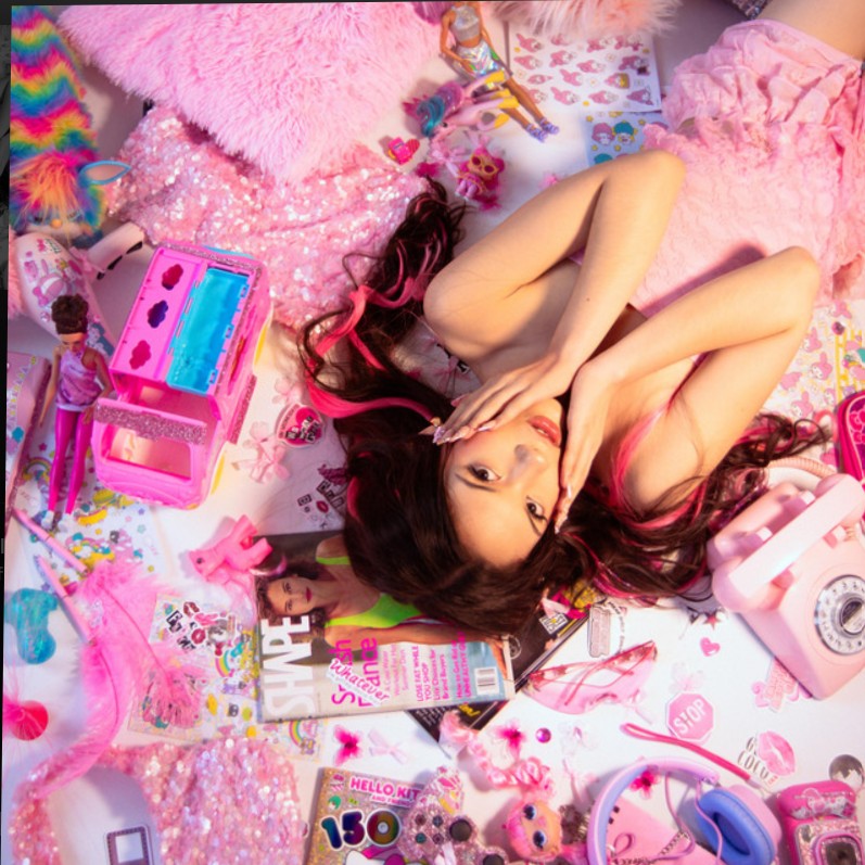 Chloe Sofia, "Girl on the Internet"